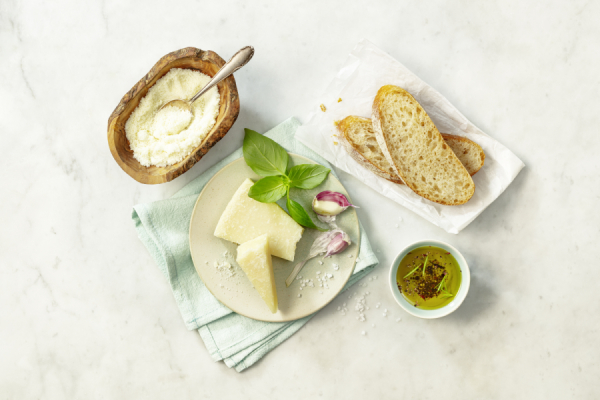bio-verde Ital. Pecorino Romano gerieben